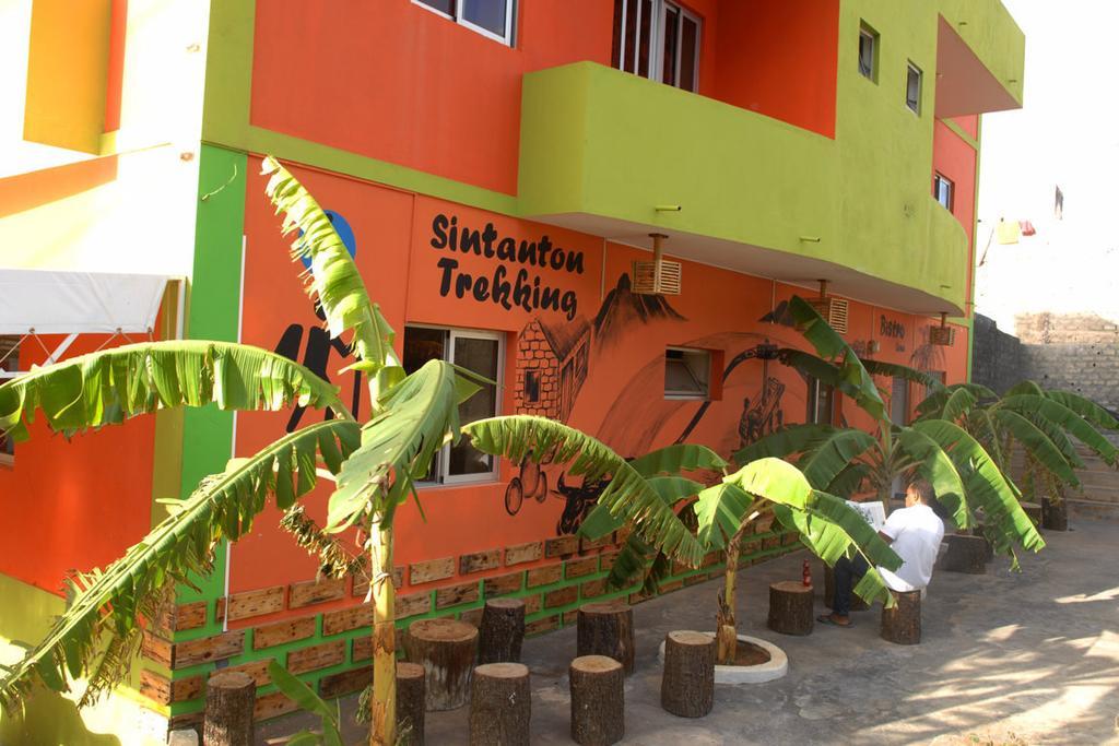 Hotel Residencial Sintanton Trekking Ponta Do Sol Exterior foto